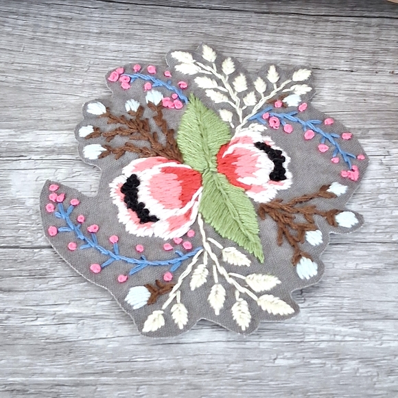 Handmade Accessories - Floral Embroidered Patch - Multicolor